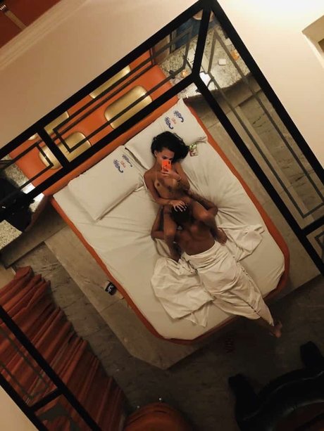 Pita Nyc nude model photos