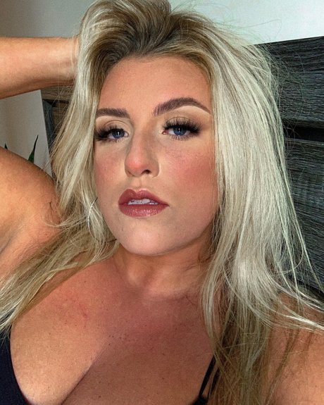 LB_ sex pornstar photo