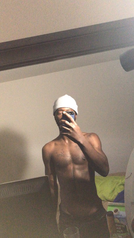 World Tour Tay_ nude model images