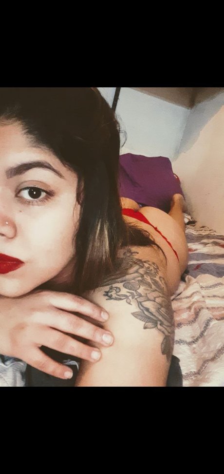 _canddylola pornstar erotic photos