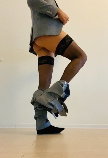 XCapua model porn galleries