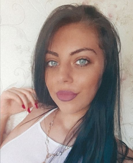 Fabiana beautiful model picture