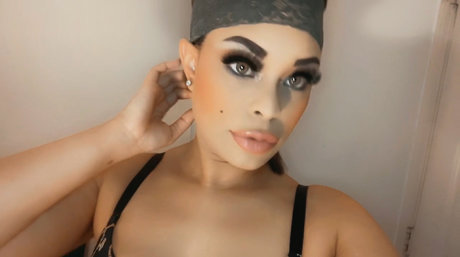 LucyFurr model pornographic picture