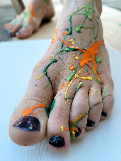 QueenDirtyFeet naked star pictures