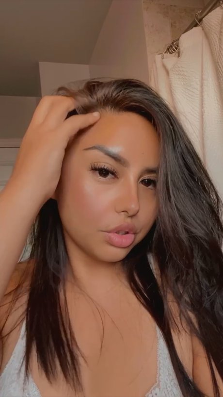 Natalie Vega model top pics