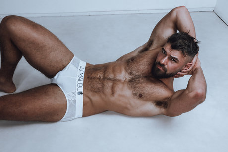 Master Baytes sexy model picture