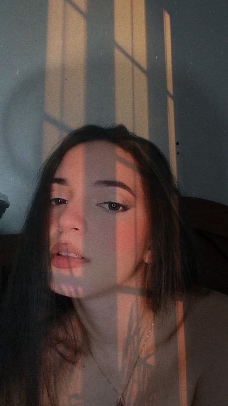 MissLonliness pornstar gallery