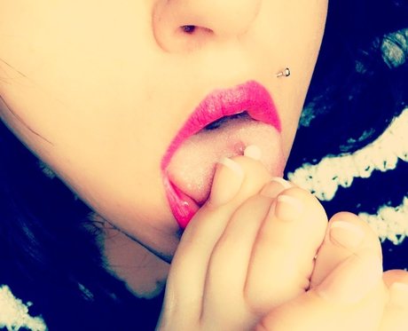 Lumen Tesla star xxx pic