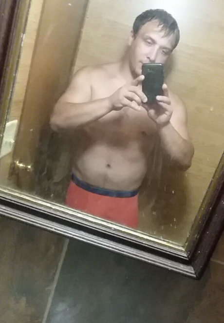 Johnathan Forsythe model perfect galleries