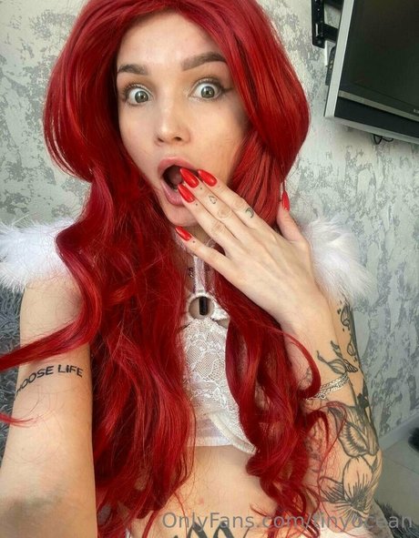 amberfoxyyy pornstar top photo