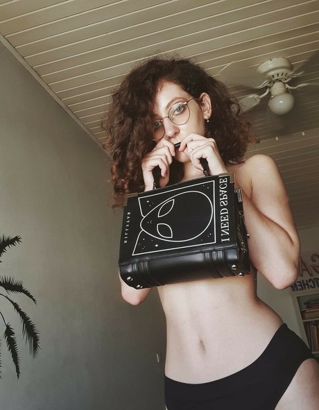 Nico Aro pretty pornstar img