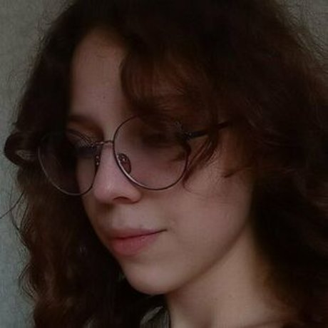 maycurlyvip model naked images