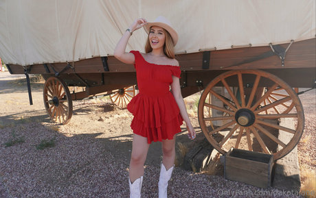 DakotaJane nice star pics