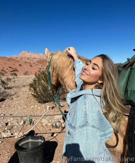 DakotaJane star pretty galleries