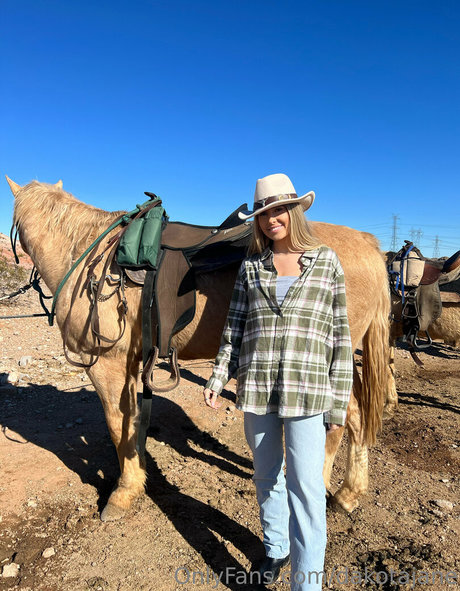 DakotaJane best model photos