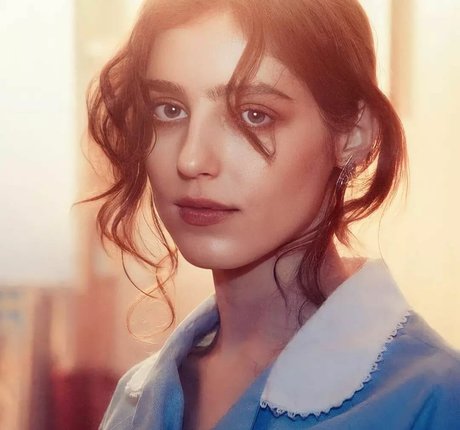 Jasmine van den Bogaerde high quality actress photo