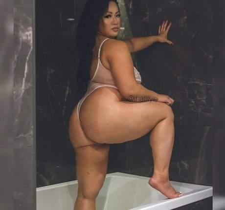 Lily Le xxx pornstar pics