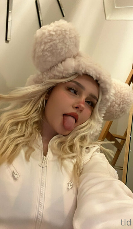 titslikedaisy Profile pic