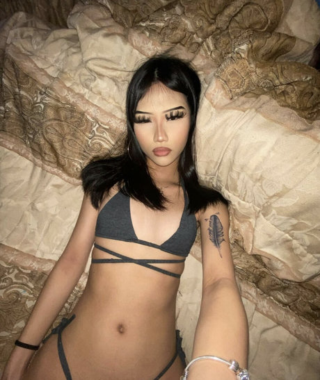 Foreign bich star pretty pics