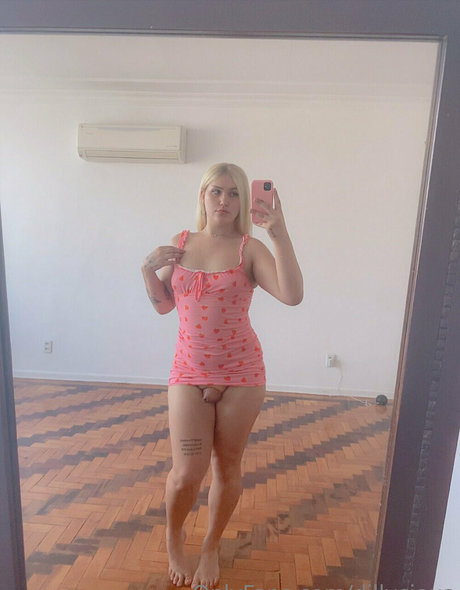 dillycious porn model image