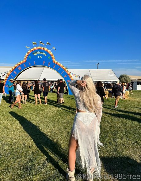 kaitykat1995free star art pic