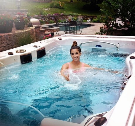 Aly Raisman Profile pic