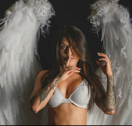 Bailey Lanay porn model image