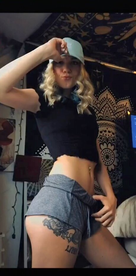 Izziyo14 high quality pornstar img