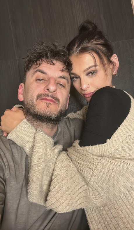 That Couple hot model picture