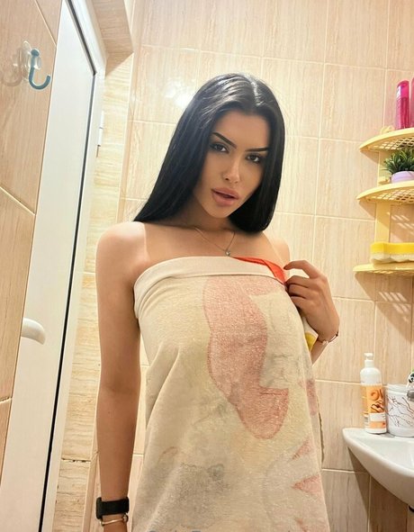 big tits masturbation onlyfans art nude galleries