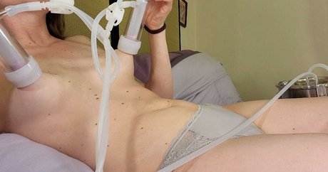 Yummyfreshmilfmilk nudes pornstar photo