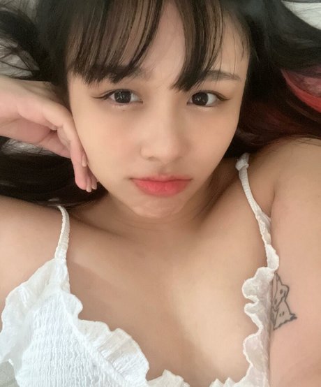 sadparu model free photo