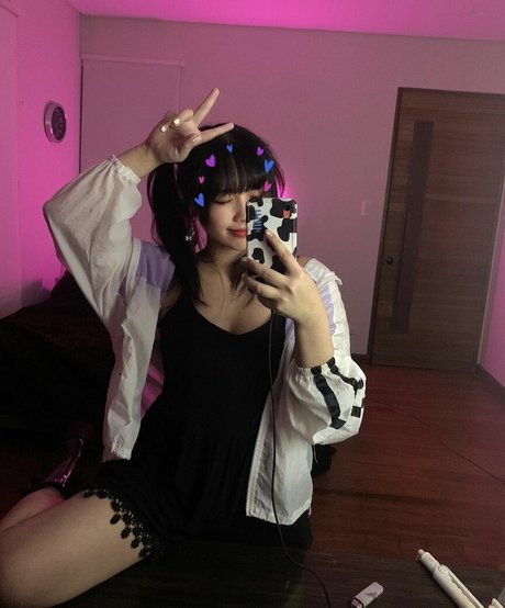 sadparu nude star pic