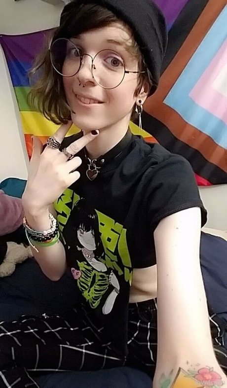 awwtumdabottom Profile pic