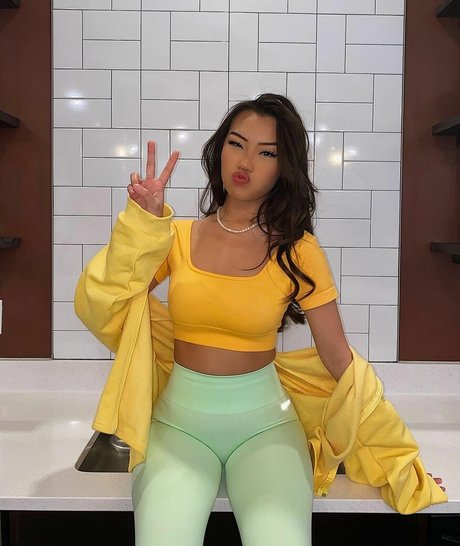 babeychar model high quality images