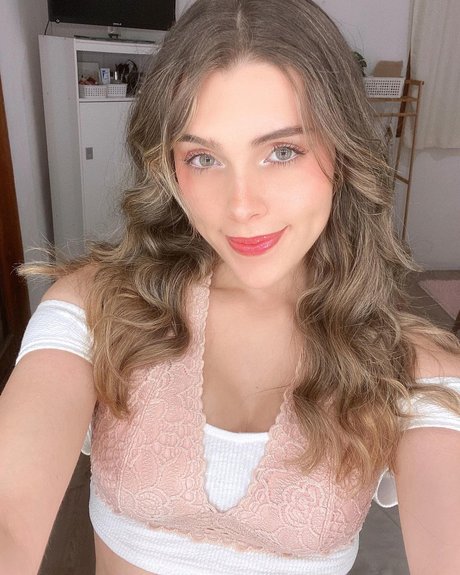 Olivia Herdt nude star picture