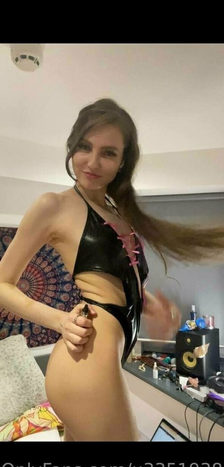 meganf f model exclusive pictures