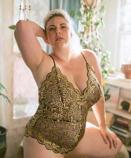 Rawlyssa beautiful model galleries