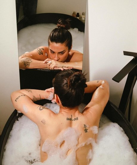 amateur asian onlyfans nudes photos