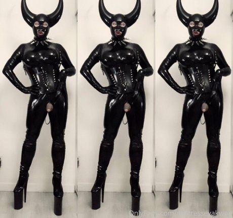 mistressyumi nice model image