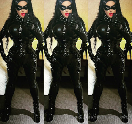 mistressyumi model hd pic