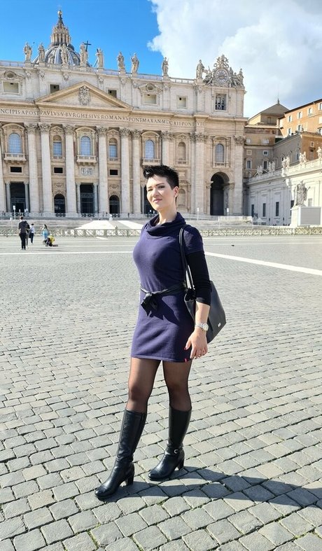 mistressalexandra Profile pic