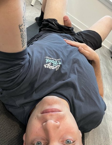 heyitskalen star art galleries