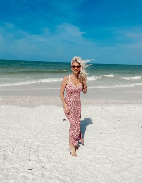 Liz Wheeler sexy model picture