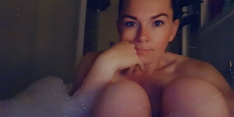 Ittie bittie titties model pornographic pictures