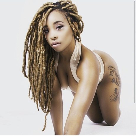 IceTeaa star adult pics