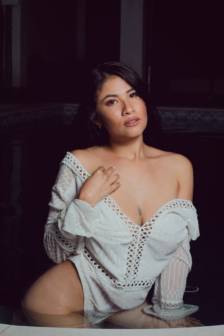 Scart sexy actress image