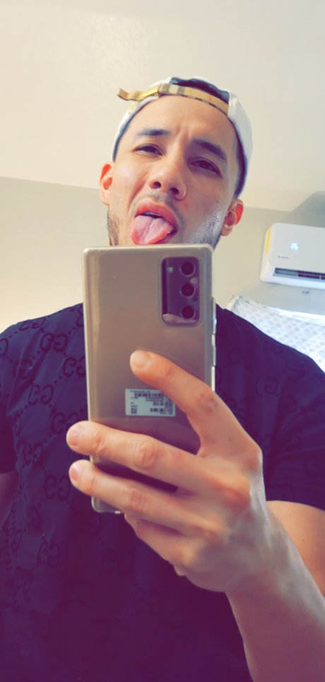 YoungPapi model pornographic pictures