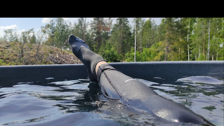 Cutefetishfeet beautiful actress pic