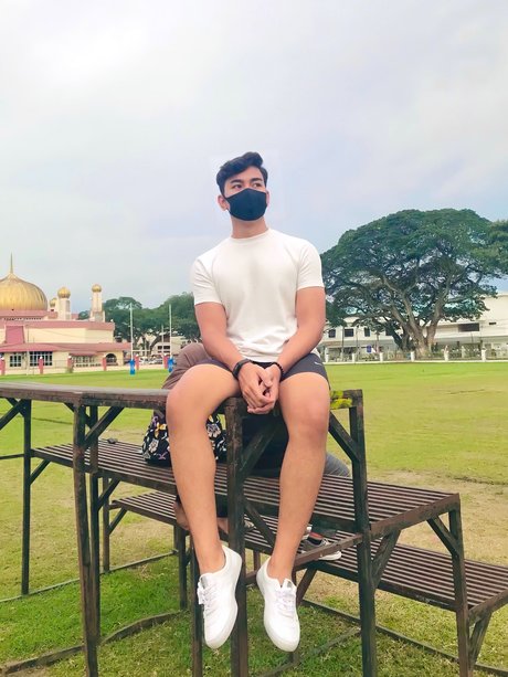 Hfiz nude actress photo